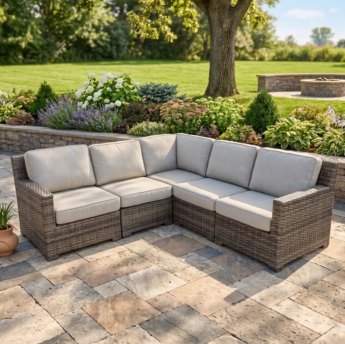 St. Kitts Grey 5 Piece Sectional Group – Swimmer Oyster
